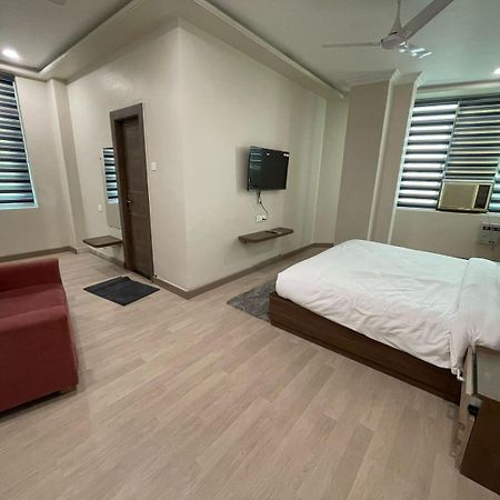 Aman Paradise Hotel & Banquets Kanpur Exterior foto
