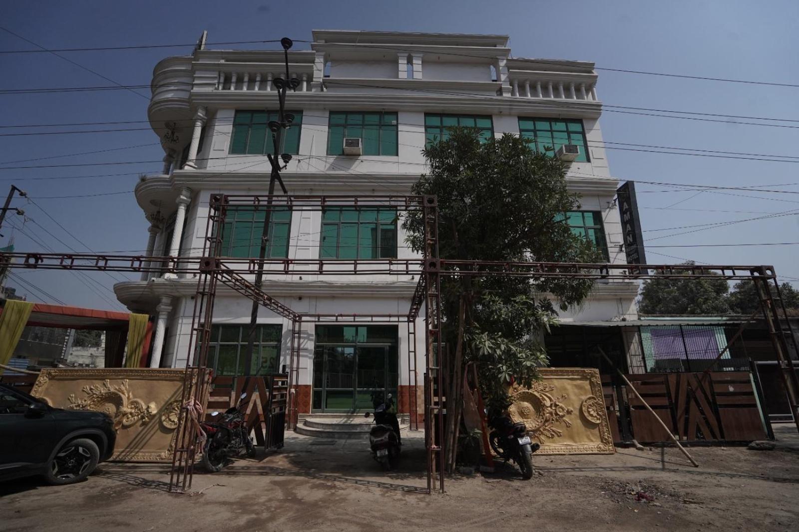 Aman Paradise Hotel & Banquets Kanpur Exterior foto
